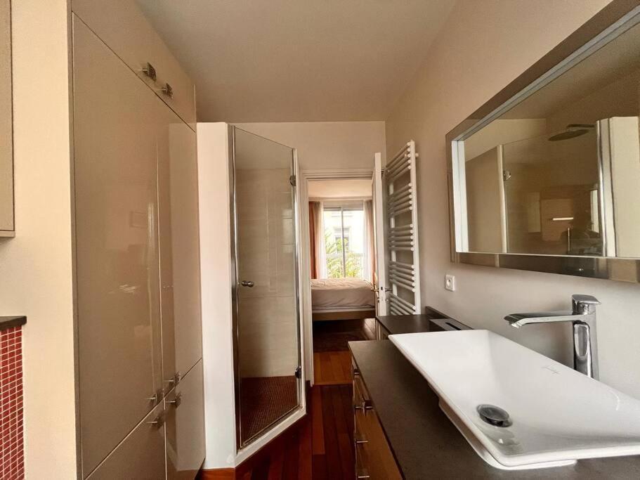 Апартаменти 16Eme - Pres Trocadero, Quartier Prestigieux Париж Екстер'єр фото